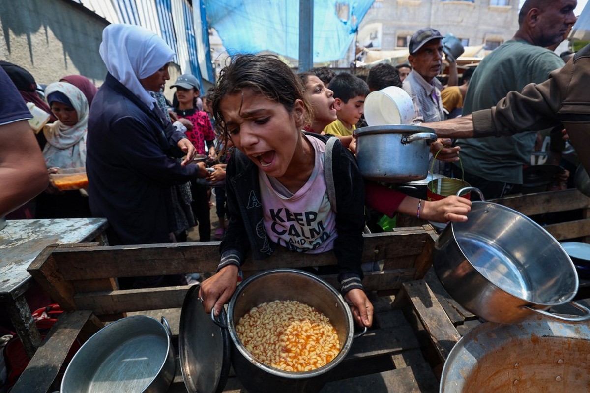 Organização apoiada por EUA e Israel anuncia retomada da distribuição de alimentos em Gaza
